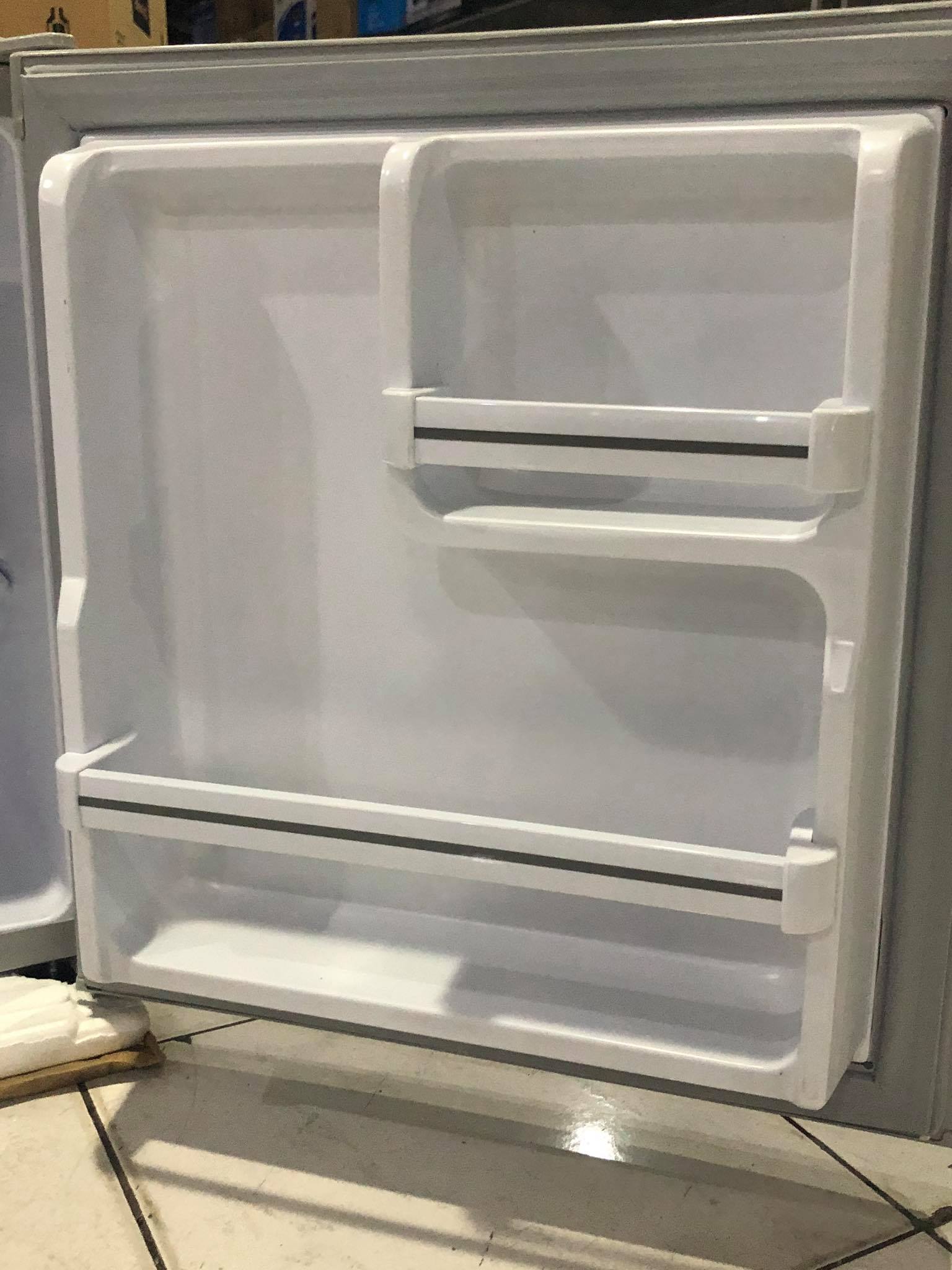 Sharp 1.7 cuft Personal Refrigerator - Image 3